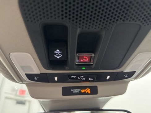 Certified 2025 Honda Accord SE image 37