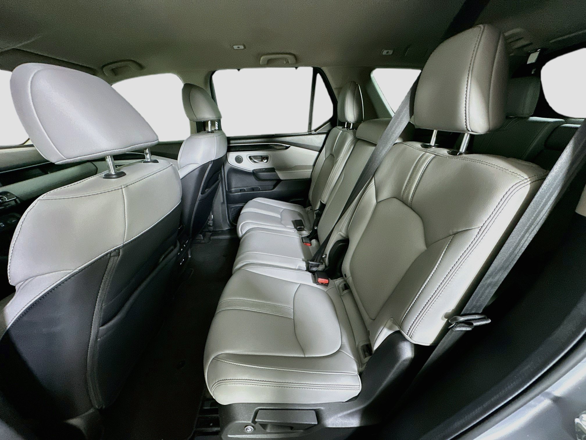 Used 2025 Honda Pilot EX-L image 27