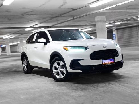 Used 2024 Honda HR-V LX image 4