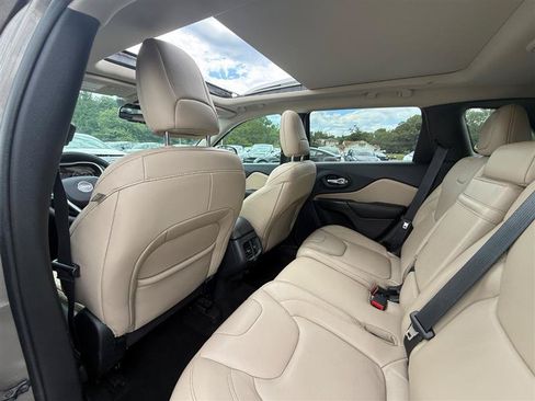 Used 2016 Jeep Cherokee Limited AWD/4WD image 19