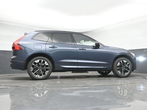 New 2026 Volvo XC60 T8 Plus w/ Climate Package PRO AWD/4WD image 43