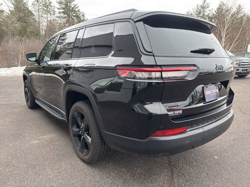 Used 2024 Jeep Grand Cherokee L Altitude image 9