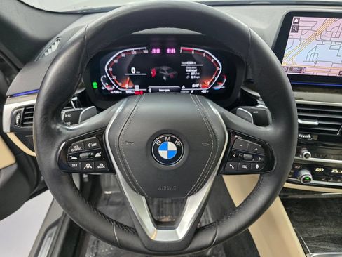 Used 2021 BMW 530i RWD image 18