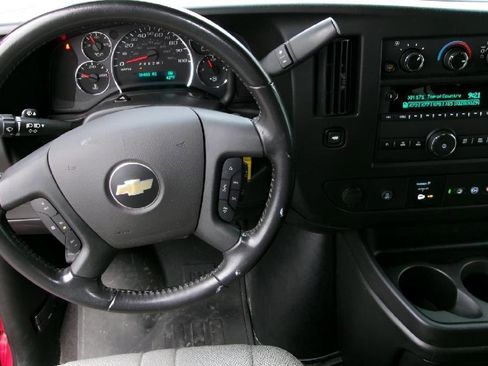 Used 2024 Chevrolet Express 2500 LT w/ LT Preferred Equipment Group RWD image 18