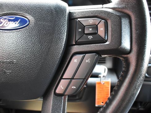 Used 2020 Ford F150 XLT w/ Equipment Group 302A Luxury AWD/4WD image 24