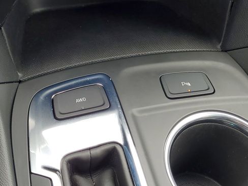 Used 2023 Chevrolet Equinox LT image 18