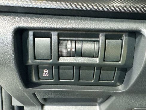 Used 2018 Subaru Crosstrek 2.0i Premium w/ Popular Package #2 AWD/4WD image 19