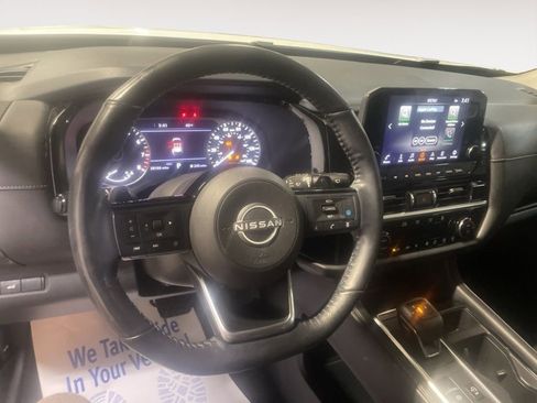 Used 2023 Nissan Pathfinder SL w/ Lighting Package (N92) AWD/4WD image 18
