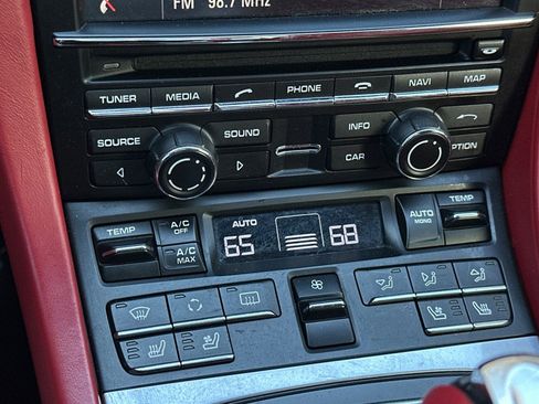 Used 2013 Porsche 911 Carrera S image 19