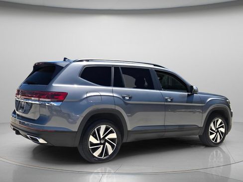 Certified 2024 Volkswagen Atlas SE FWD image 6