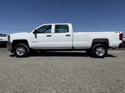Used 2018 Chevrolet Silverado 2500 W/T AWD/4WD image 8