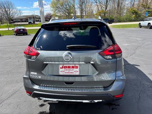 Used 2017 Nissan Rogue SL w/ SL Premium Package AWD/4WD image 4