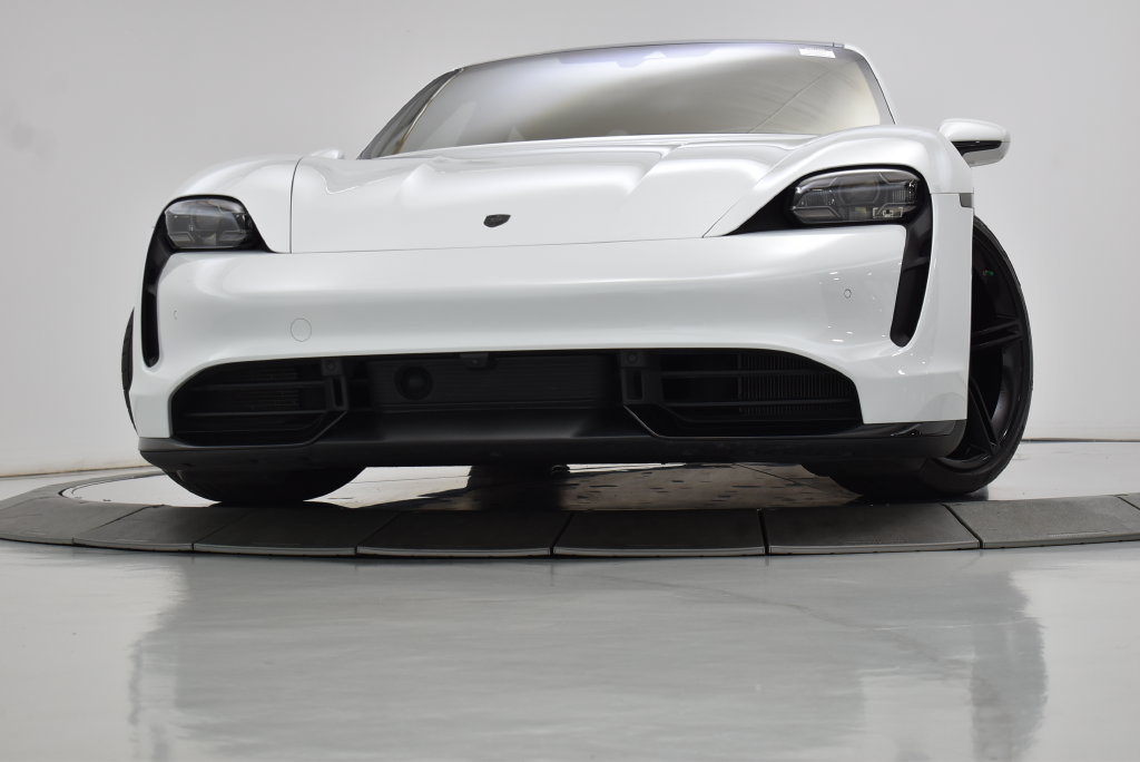 Used 2022 Porsche Taycan Turbo S AWD/4WD image 11