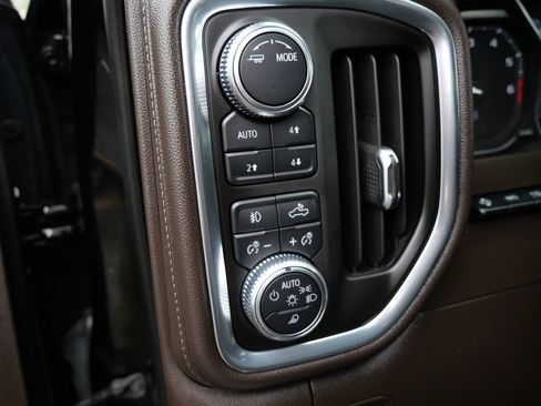 Used 2021 GMC Sierra 1500 Denali w/ Denali Ultimate Package AWD/4WD image 21