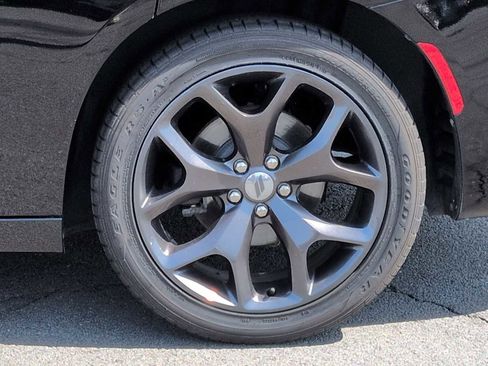 Used 2018 Dodge Charger R/T w/ Plus Group RWD image 14