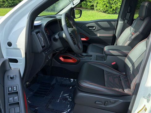 Used 2026 Nissan Frontier Pro-X w/ Pro Premium Package RWD image 9
