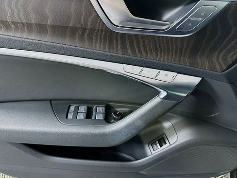 Used 2023 Audi A6 3.0T Premium w/ Convenience Package image 21