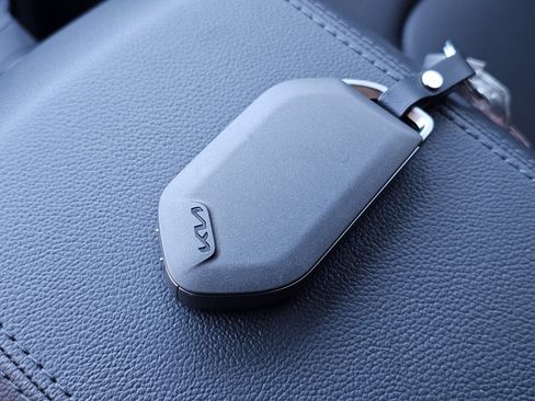 New 2026 Kia Sportage EX w/ EX Panorama Roof Package image 31