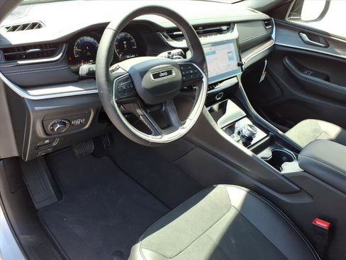 New 2026 Jeep Grand Cherokee L 4WD image 3