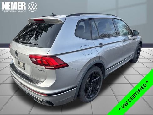 Certified 2023 Volkswagen Tiguan SE R-Line image 5