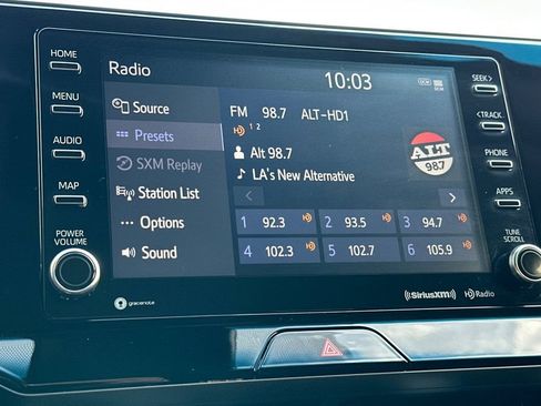 Used 2022 Toyota Venza LE image 18