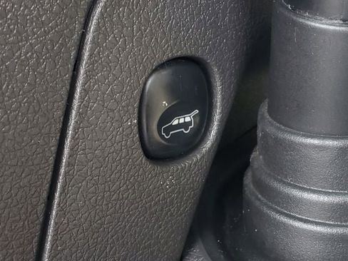 Used 2015 Ford Flex SEL w/ Equipment Group 202A AWD/4WD image 9