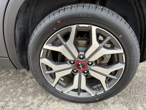 Used 2022 Kia Seltos SX image 10