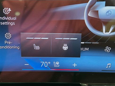 New 2025 BMW 530i xDrive image 23