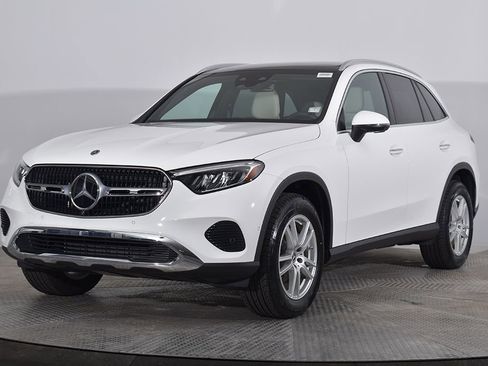 Certified 2026 Mercedes-Benz GLC 300 4MATIC image 1
