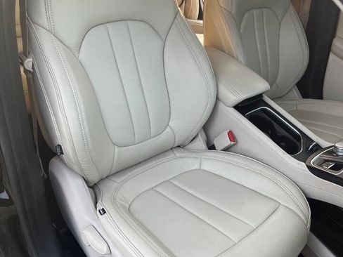 Used 2016 Chrysler 200 Limited w/ Convenience Group image 13