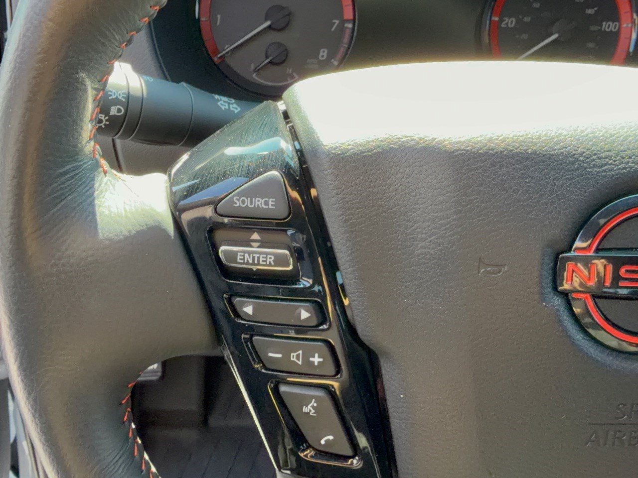 Certified 2025 Nissan Frontier PRO-4X AWD/4WD image 22