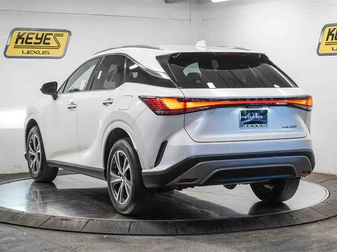 Used 2024 Lexus RX 350 Premium image 2