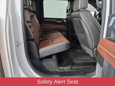 Used 2025 GMC Sierra 3500 Denali Ultimate AWD/4WD image 37