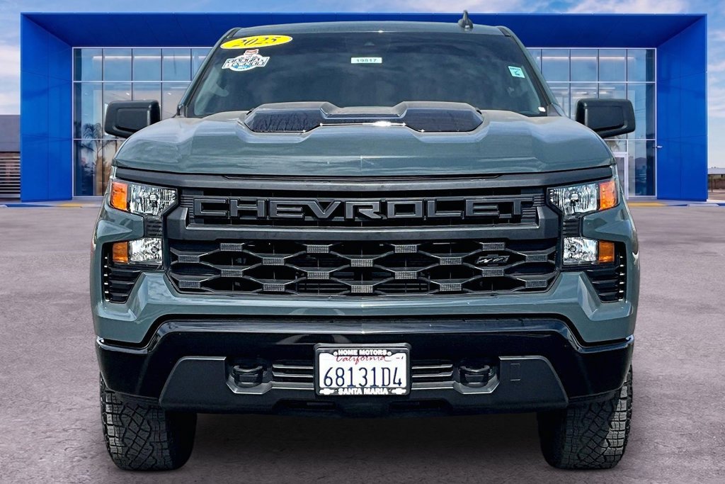 Used 2025 Chevrolet Silverado 1500 Custom Trail Boss w/ Dark Appearance Package AWD/4WD image 21
