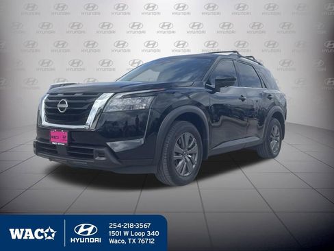 Used 2024 Nissan Pathfinder SV w/ Lighting Package (N92) image 3