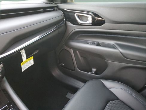 New 2026 Jeep Compass Latitude w/ Quick Order Package 29K image 21