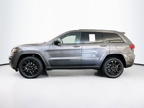 Used 2021 Jeep Grand Cherokee Laredo X image 4