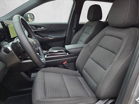 Used 2025 Chevrolet Equinox LT FWD image 14