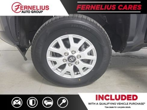 Used 2025 Toyota Tacoma SR AWD/4WD image 15