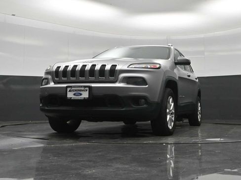 Used 2014 Jeep Cherokee Latitude AWD/4WD image 44