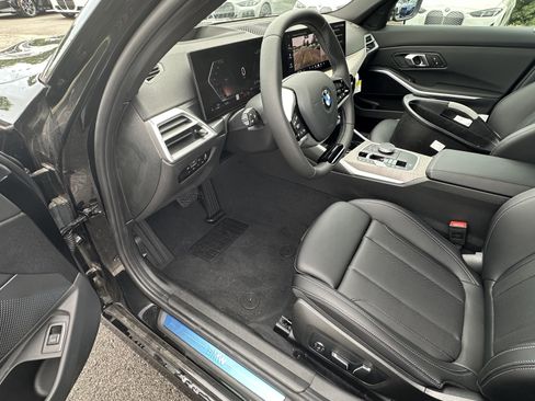 Used 2025 BMW 330i xDrive Sedan w/ Premium Package image 15