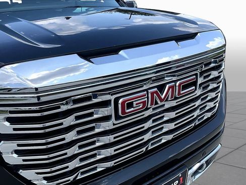 Used 2024 GMC Sierra 1500 Denali w/ Denali Reserve Package AWD/4WD image 29