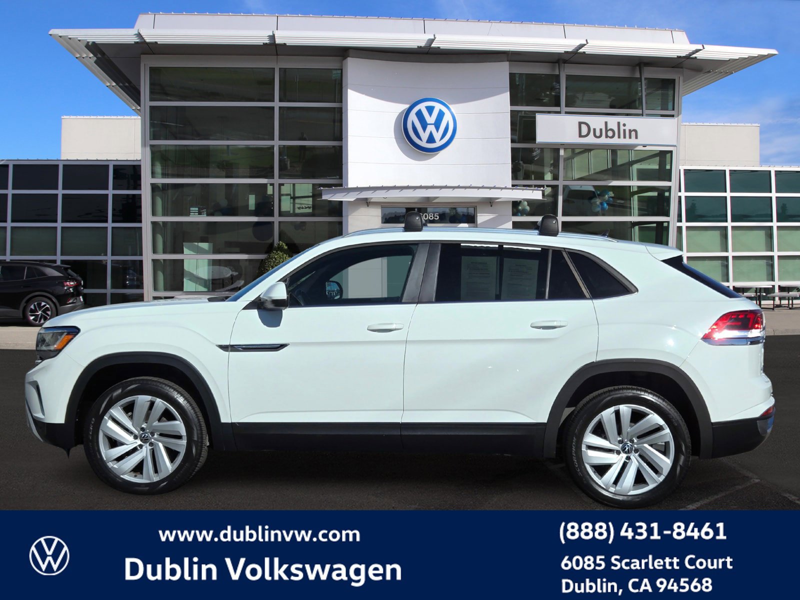 Certified 2023 Volkswagen Atlas Cross Sport SE FWD image 7