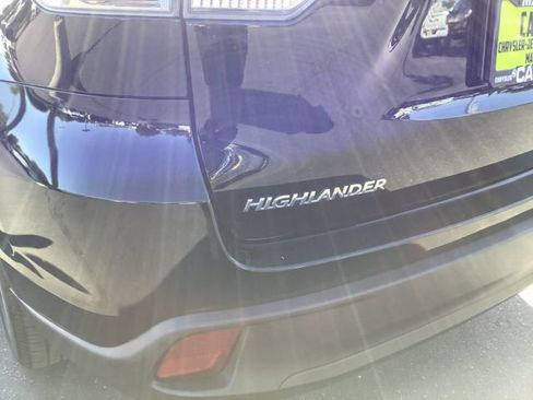 Used 2018 Toyota Highlander LE FWD image 41