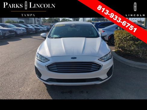 Used 2020 Ford Fusion SE image 2