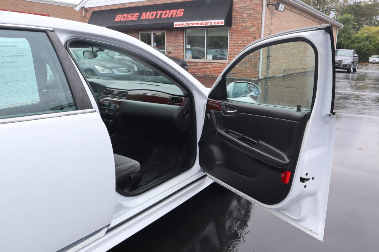 Used 2010 Chevrolet Impala LS FWD image 10