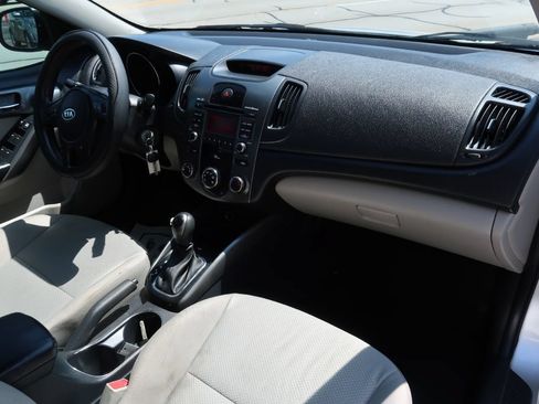 Used 2013 Kia Forte EX FWD image 10