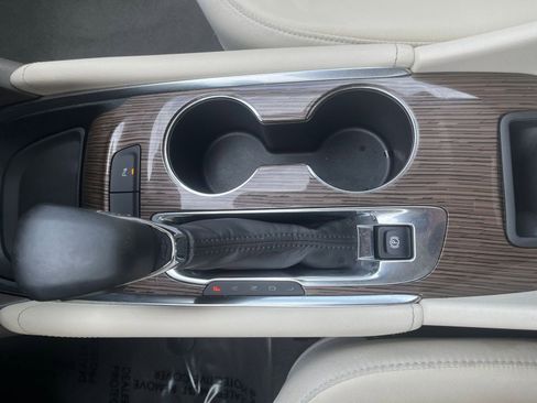 Used 2024 Chevrolet Malibu LT image 36