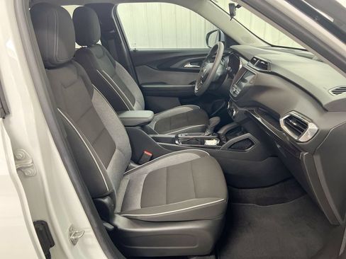 Used 2023 Chevrolet TrailBlazer LT FWD image 21