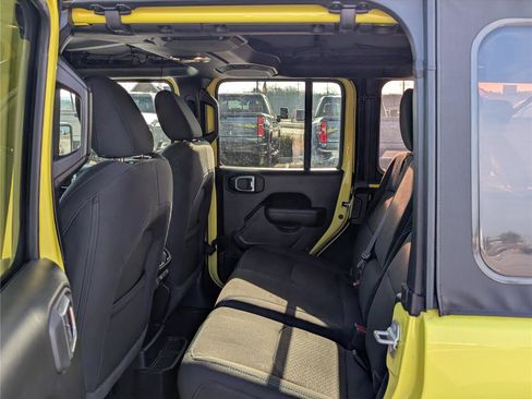 Used 2023 Jeep Wrangler Rubicon image 15